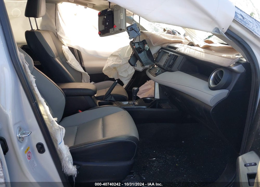2017 TOYOTA RAV4 PLATINUM VIN: 2T3YFREV0HW354747
