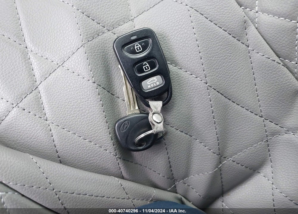 2017 HYUNDAI ELANTRA SE VIN: KMHD84LFXHU065701