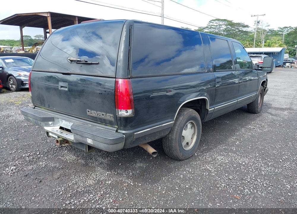 1999 CHEVROLET SUBURBAN 1500 LT VIN: 3GNEC16R0XG242289