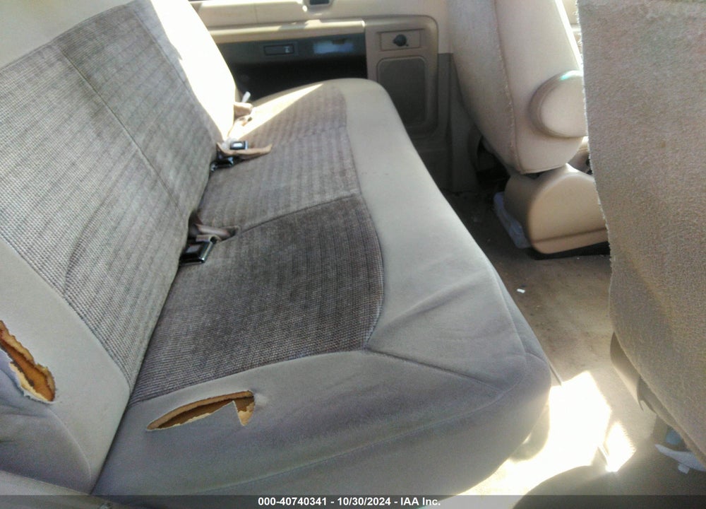 2005 FORD E-350 SUPER DUTY XL/XLT VIN: 1FBSS31S85HA14195