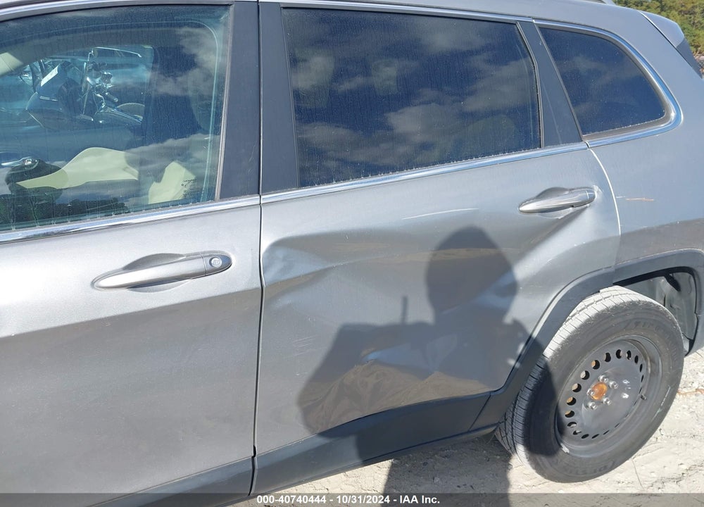2016 JEEP CHEROKEE LATITUDE VIN: 1C4PJLCB2GW135871