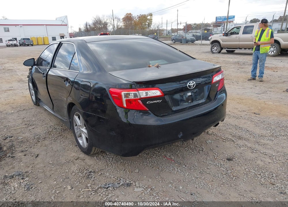 2014 TOYOTA CAMRY SE VIN: 4T1BF1FK4EU344772