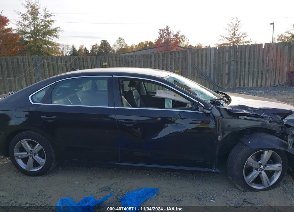 2015 VOLKSWAGEN PASSAT S VIN: 1VWAS7A37FC122794