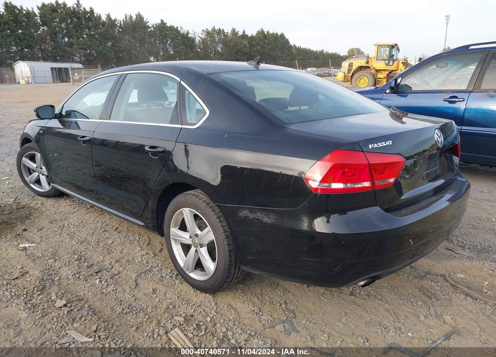 2015 VOLKSWAGEN PASSAT S VIN: 1VWAS7A37FC122794