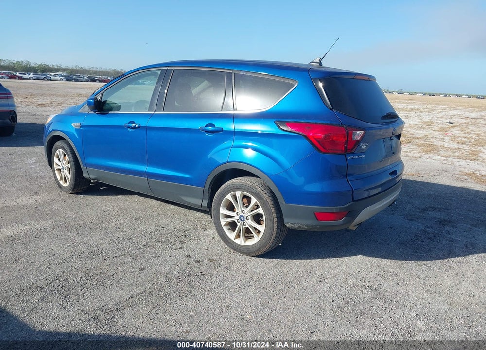 2019 FORD ESCAPE SE VIN: 1FMCU9GDXKUB94266