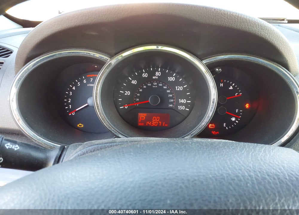 2013 KIA SORENTO LX VIN: 5XYKT3A64DG344306