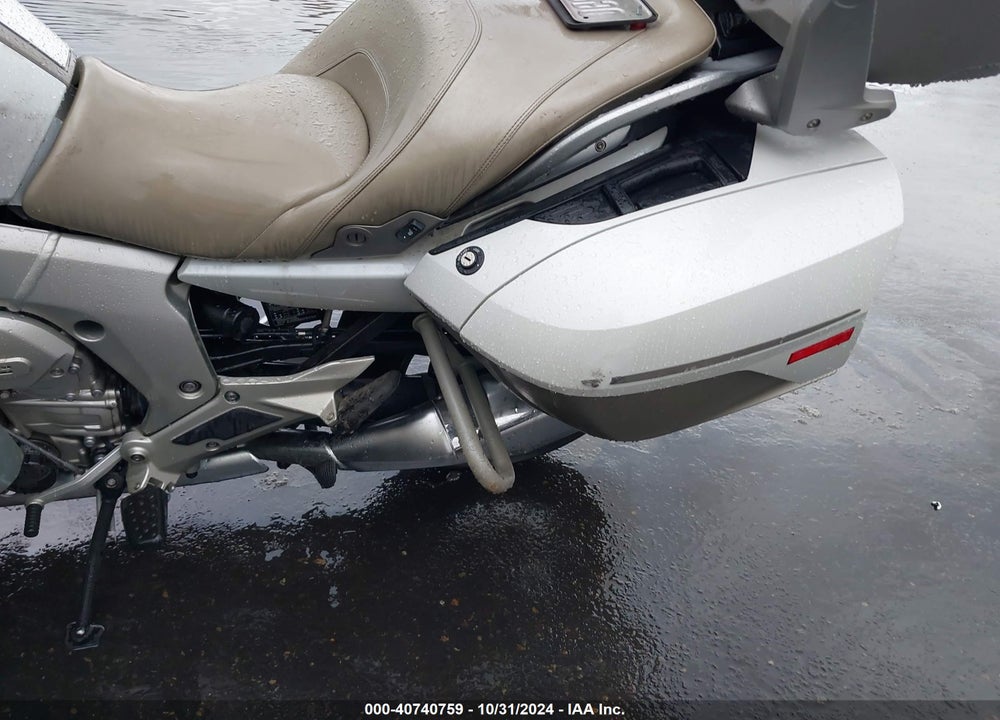 2014 BMW K1600 GTL VIN: WB1061305EZZ27818