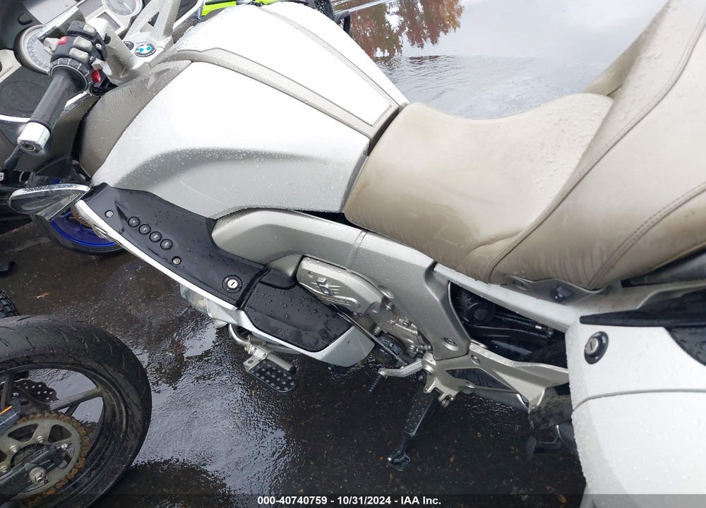 2014 BMW K1600 GTL VIN: WB1061305EZZ27818