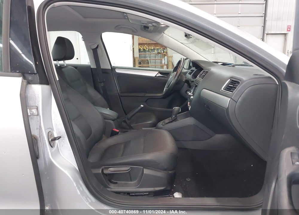 2011 VOLKSWAGEN JETTA VIN: 3VWLL7AJ9BM068492