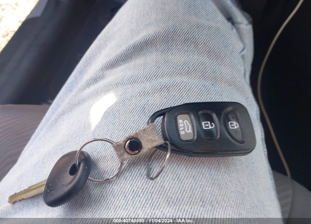 2013 HYUNDAI ELANTRA GLS VIN: KMHDH4AE7DU921931