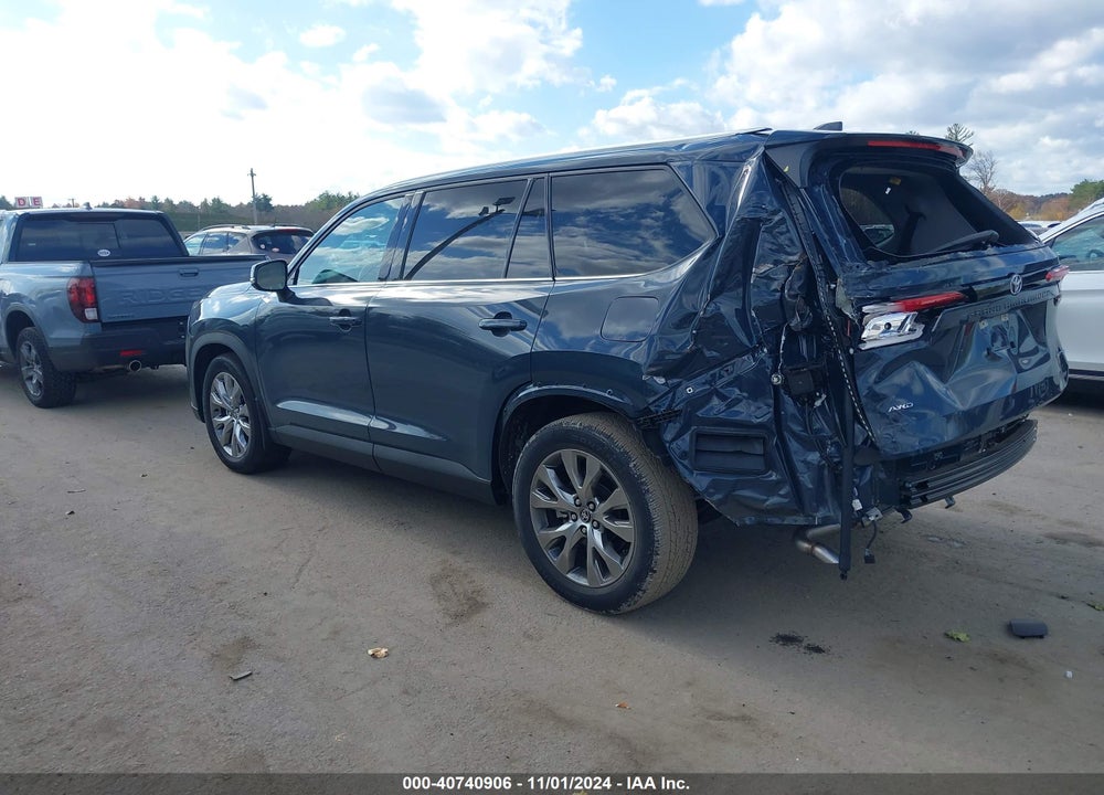 2024 TOYOTA GRAND HIGHLANDER LIMITED VIN: 5TDAAAB52RS050831
