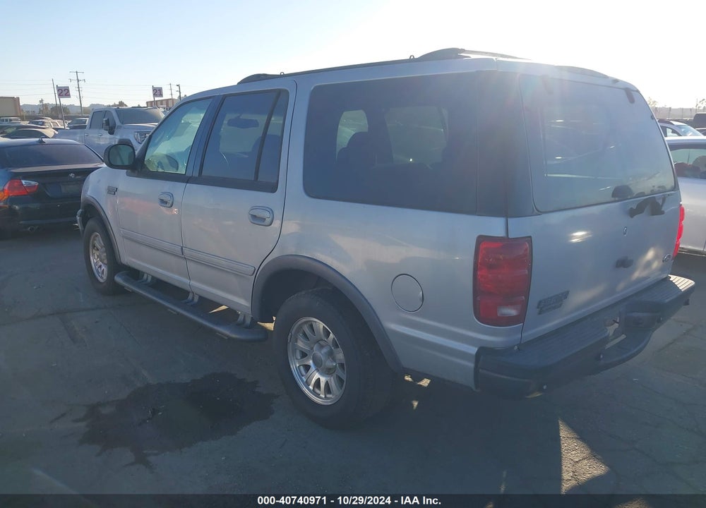 2001 FORD EXPEDITION XLT VIN: 1FMEU15W01LB43054