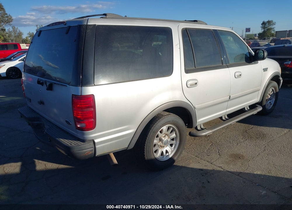 2001 FORD EXPEDITION XLT VIN: 1FMEU15W01LB43054