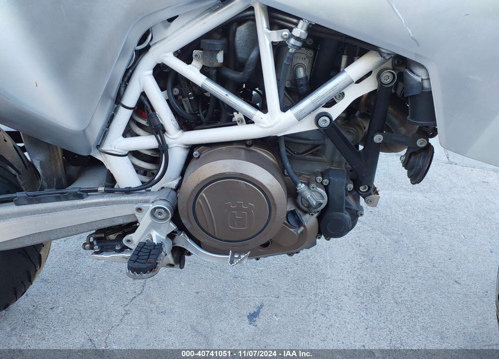 2019 HUSQVARNA SUPERMOTO 701 VIN: VBKUSV400KM745442