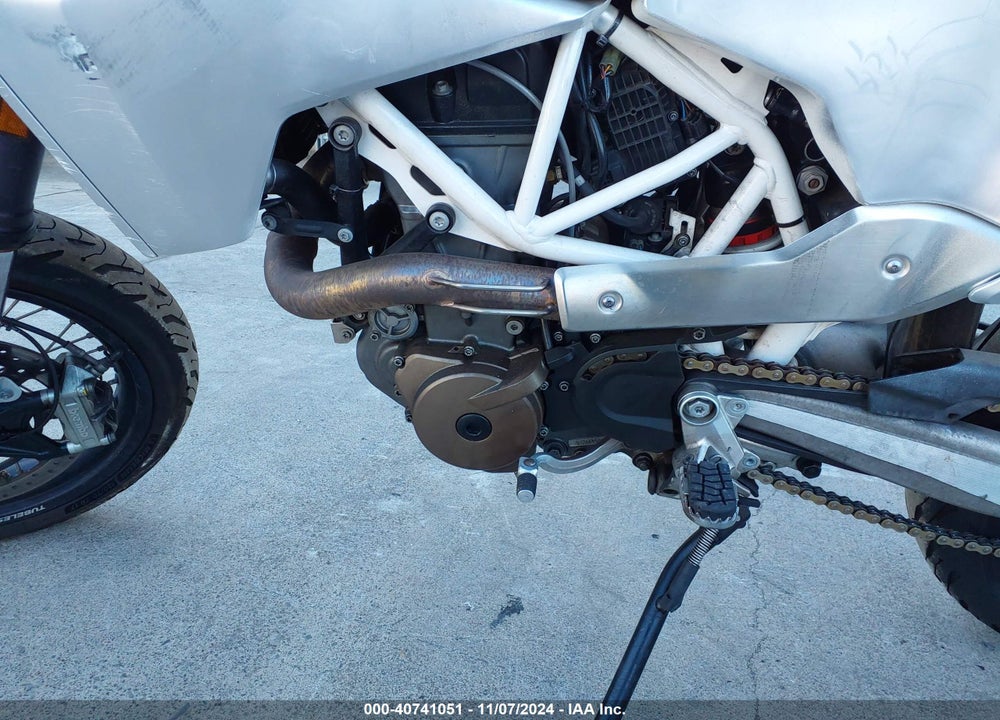 2019 HUSQVARNA SUPERMOTO 701 VIN: VBKUSV400KM745442