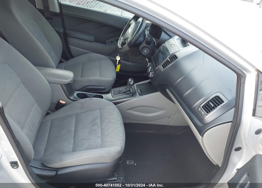 2016 KIA FORTE LX VIN: KNAFK4A64G5449903