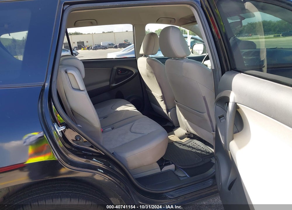 2009 TOYOTA RAV4 VIN: JTMZF33V895003713