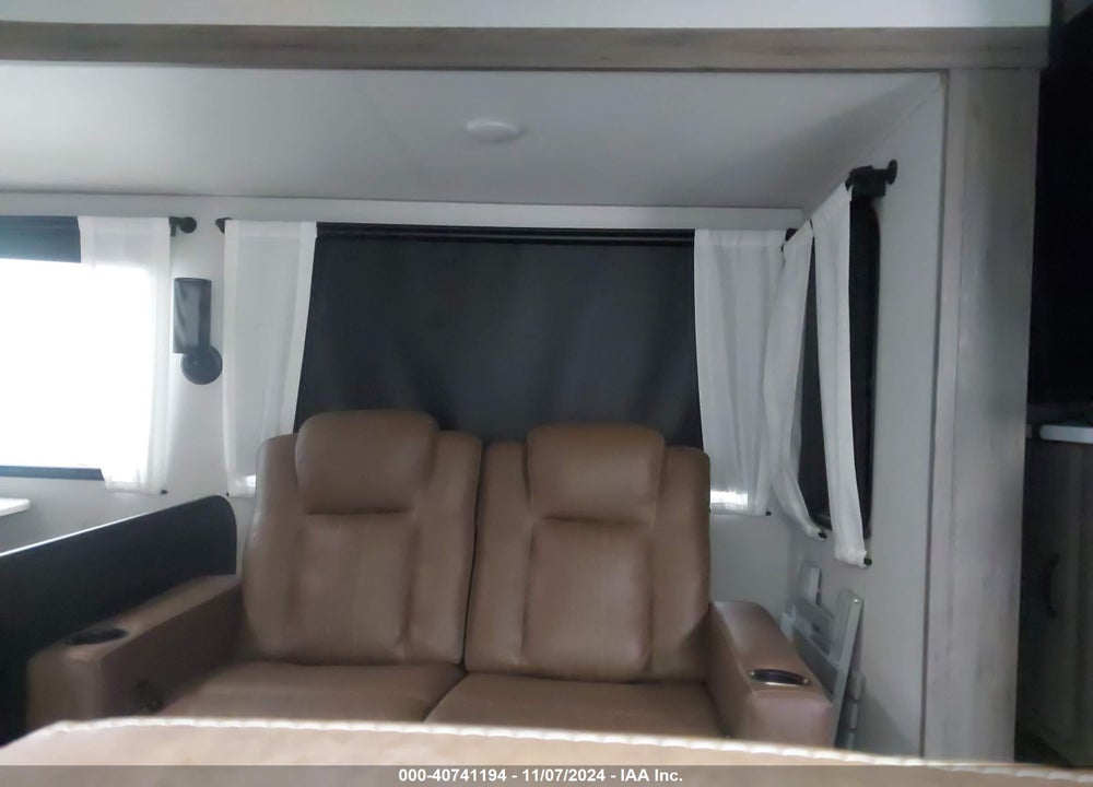 2024 FOREST RIV VIBE 34BH VIN: 4X4TVBK2XR4124222