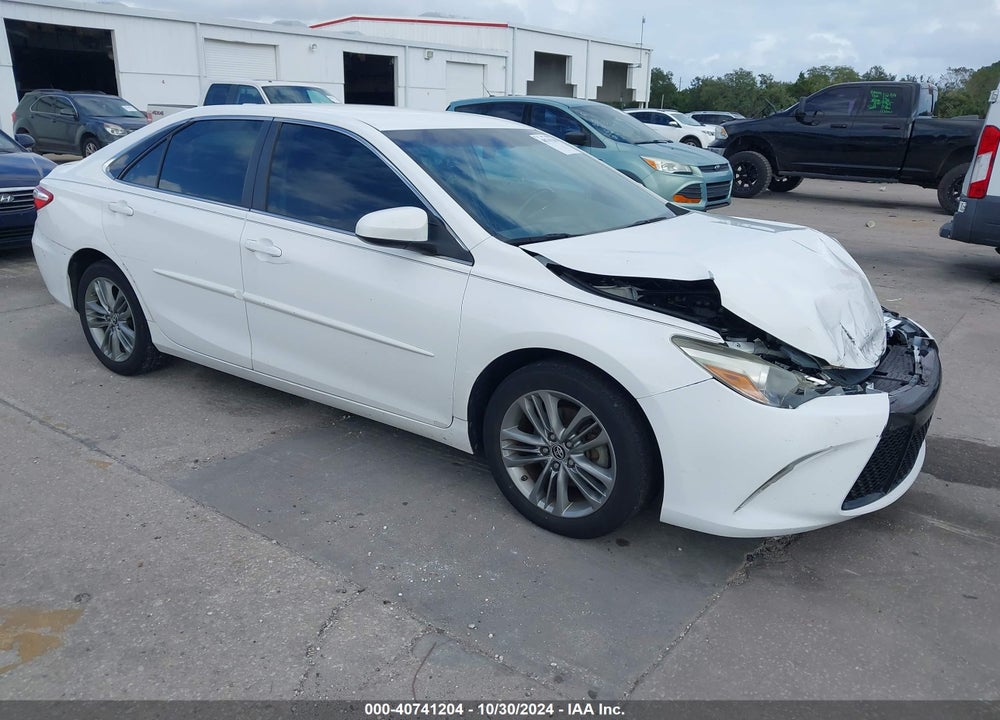 2015 TOYOTA CAMRY SE VIN: 4T1BF1FK1FU022575