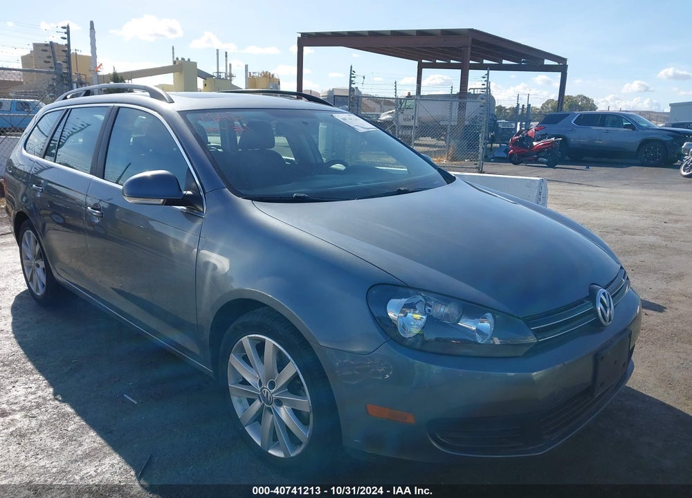 2014 VOLKSWAGEN JETTA SPORTWAGEN 2.0L TDI VIN: 3VWPL7AJ0EM625571