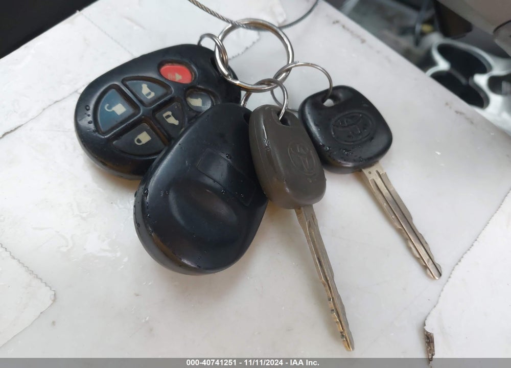 2004 TOYOTA SIENNA XLE LIMITED VIN: 5TDZA22C04S184687