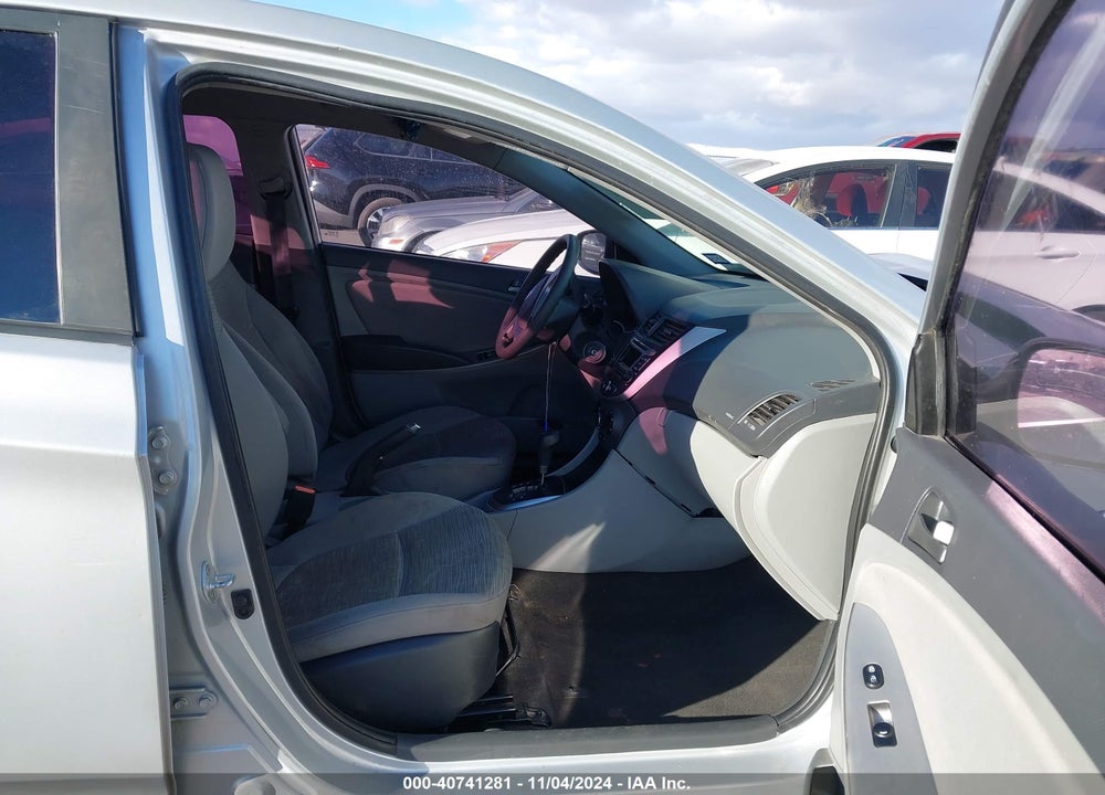 2017 HYUNDAI ACCENT SE VIN: KMHCT4AE4HU217623