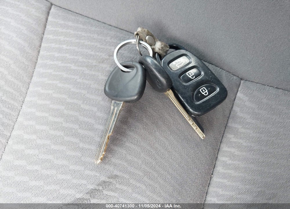 2016 HYUNDAI ELANTRA SE VIN: 5NPDH4AE7GH775453