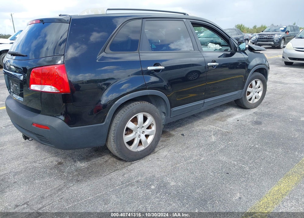 2011 KIA SORENTO LX V6 VIN: 5XYKT4A2XBG115208