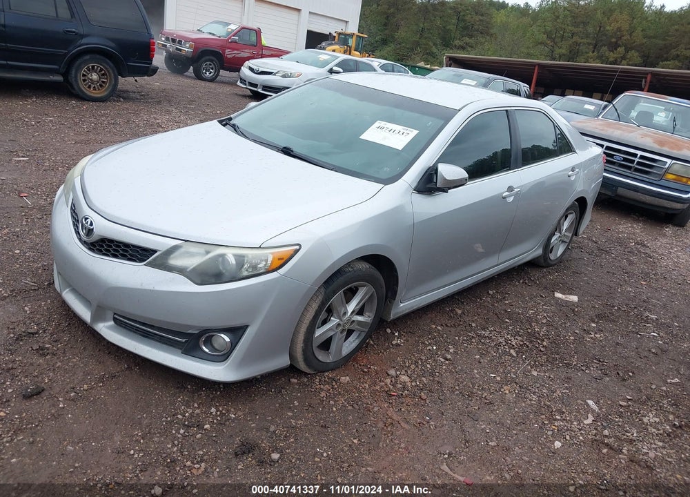 2014 TOYOTA CAMRY SE VIN: 4T1BF1FK1EU754686