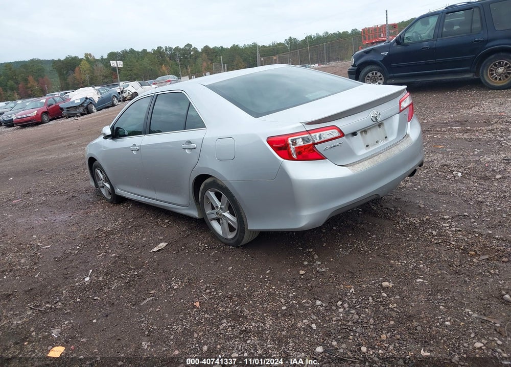 2014 TOYOTA CAMRY SE VIN: 4T1BF1FK1EU754686