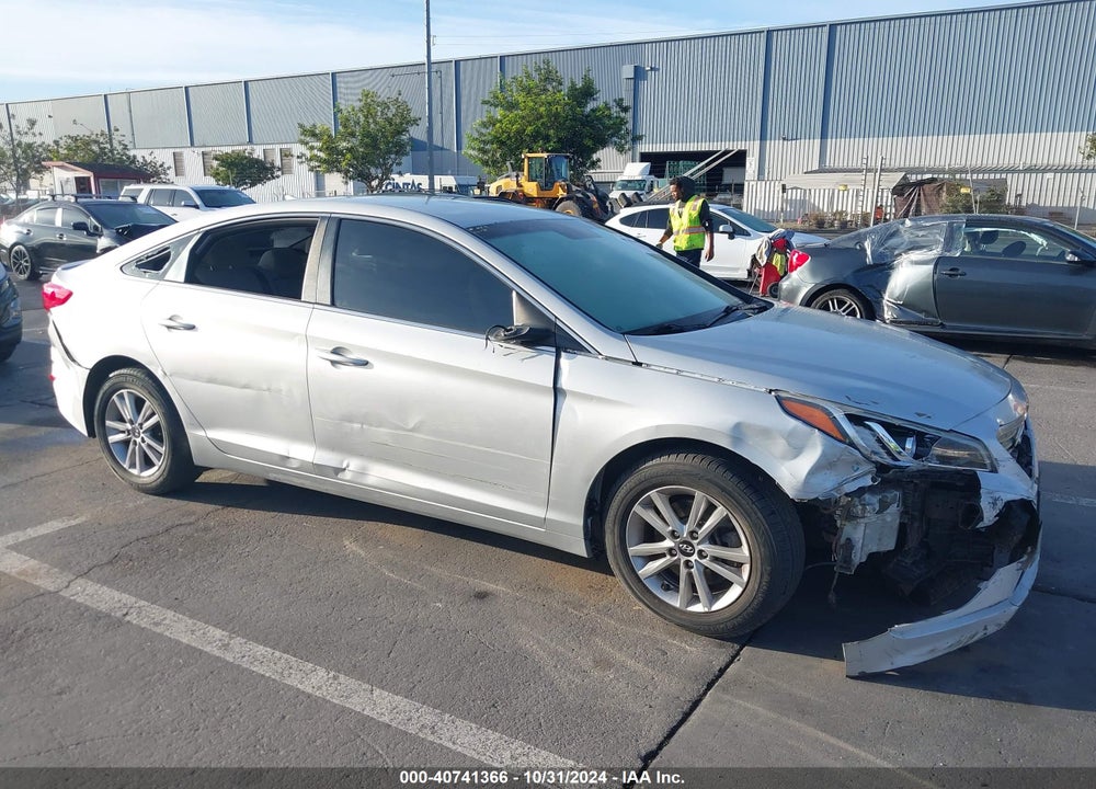 2016 HYUNDAI SONATA SE VIN: 5NPE24AF9GH384707