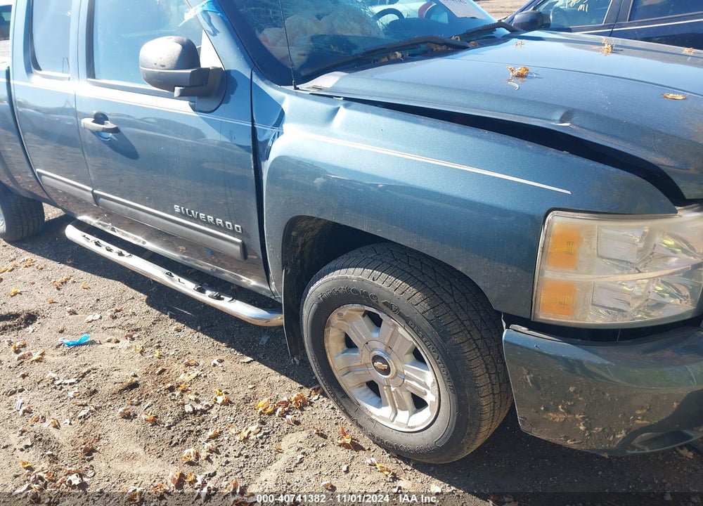 2011 CHEVROLET SILVERADO 1500 LT VIN: 1GCRKSE36BZ323628