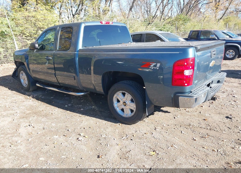2011 CHEVROLET SILVERADO 1500 LT VIN: 1GCRKSE36BZ323628