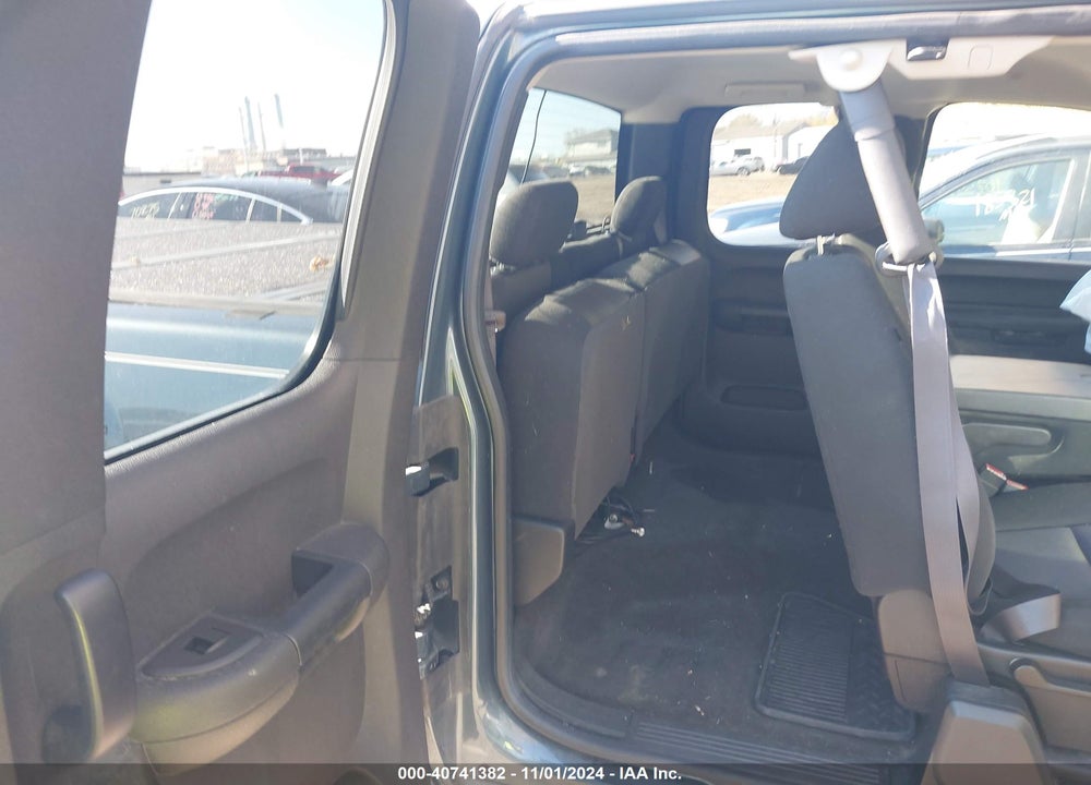 2011 CHEVROLET SILVERADO 1500 LT VIN: 1GCRKSE36BZ323628
