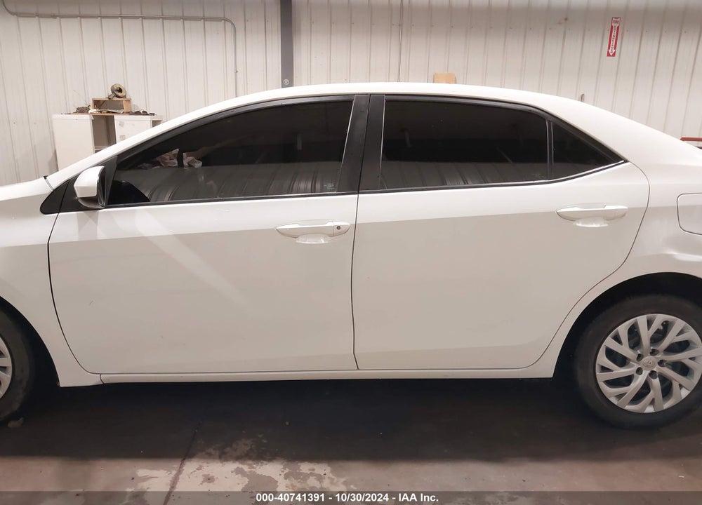2017 TOYOTA COROLLA LE VIN: 5YFBURHE4HP635273