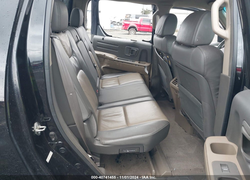 2006 HONDA RIDGELINE RTL VIN: 2HJYK16526H500229