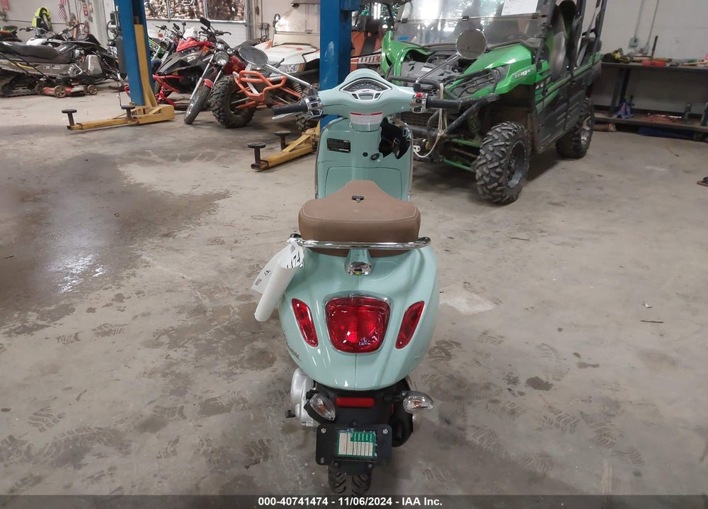 2022 VESPA PRIMAVERA/SPRINT 50 VIN: ZAPCA06B0N5105312