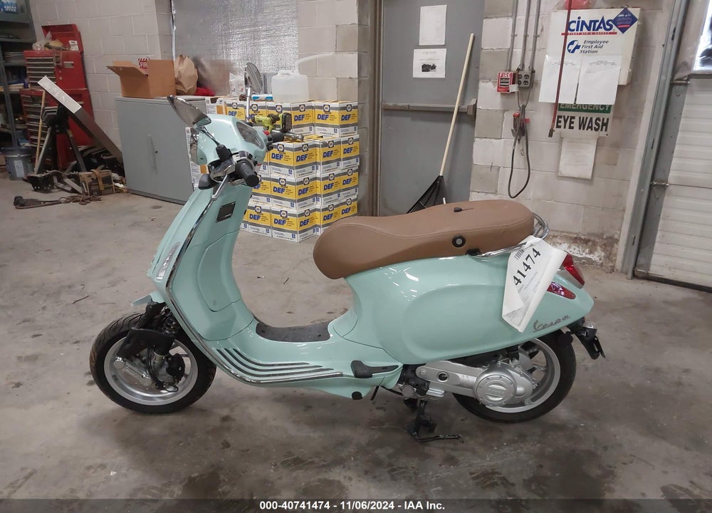 2022 VESPA PRIMAVERA/SPRINT 50 VIN: ZAPCA06B0N5105312