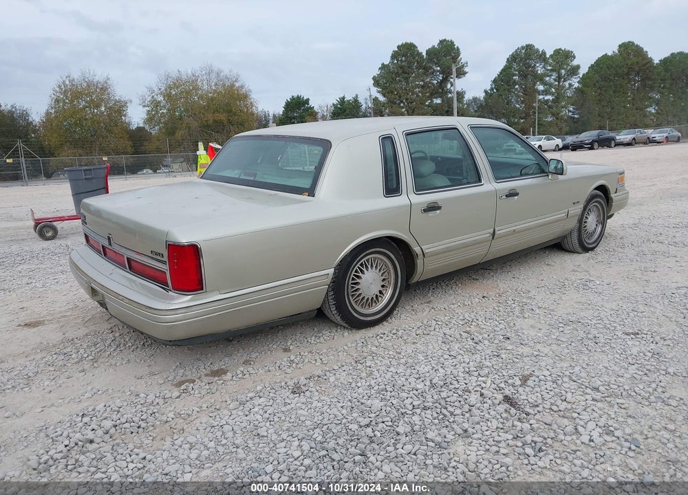 1997 LINCOLN TOWN CAR SIGNATURE VIN: 1LNLM82W3VY751034