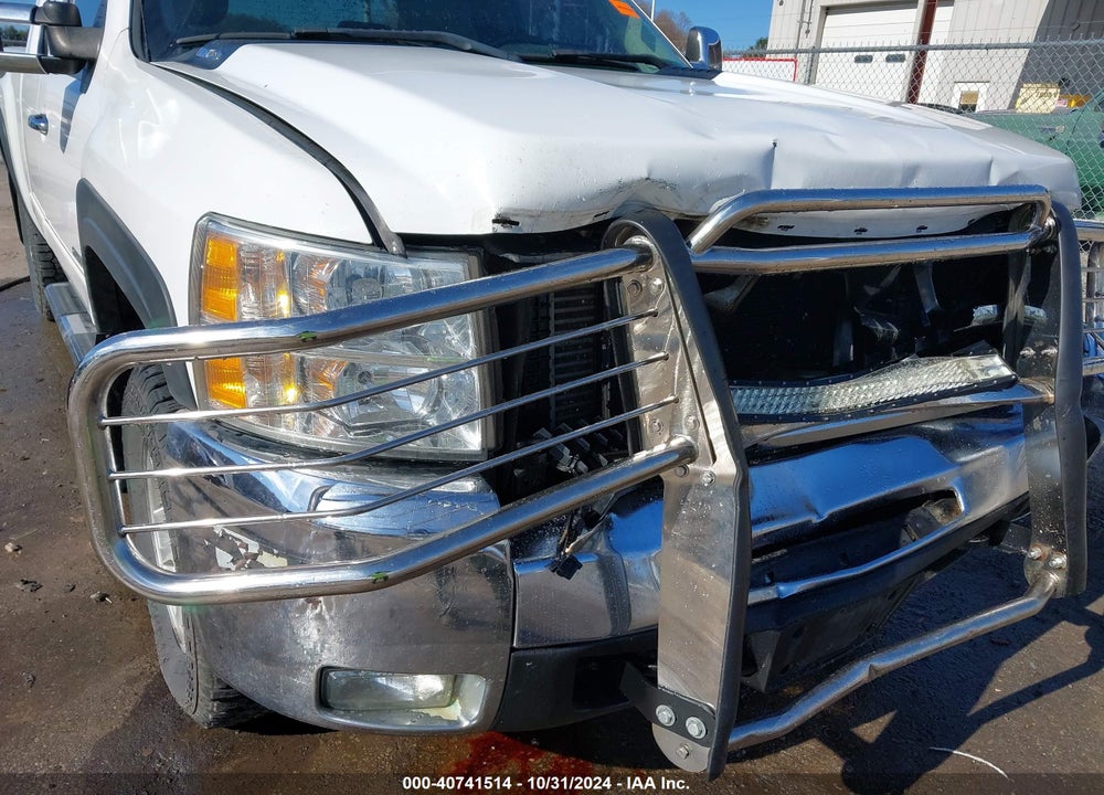 2008 CHEVROLET SILVERADO 2500HD VIN: 1GCHK29628E120302