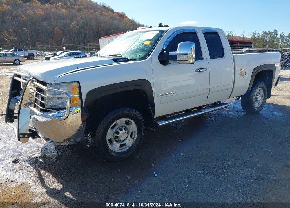 2008 CHEVROLET SILVERADO 2500HD VIN: 1GCHK29628E120302