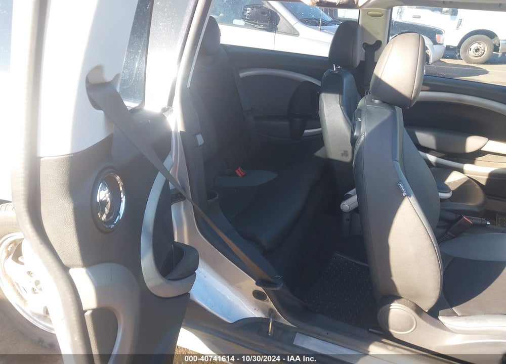 2010 MINI COOPER CLUBMAN VIN: WMWML3C54ATX37801