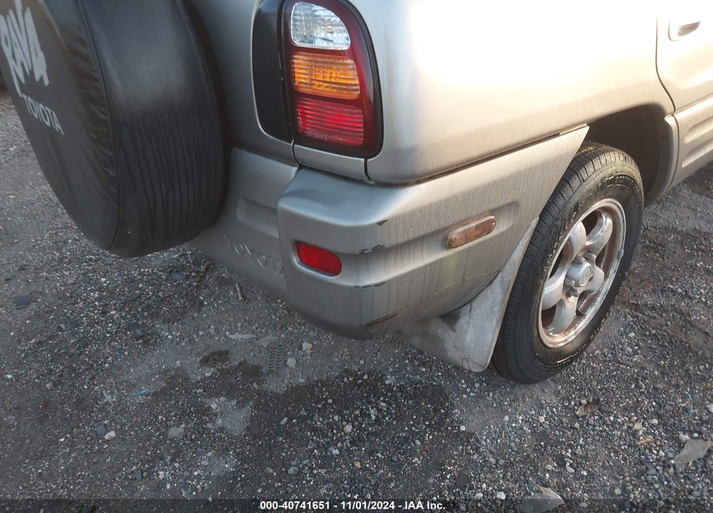 1999 TOYOTA RAV4 VIN: JT3HP10V5X7145699
