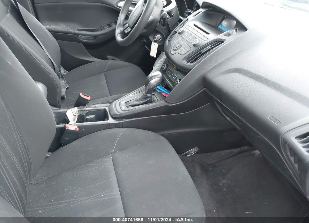 2016 FORD FOCUS SE VIN: 1FADP3F26GL394593