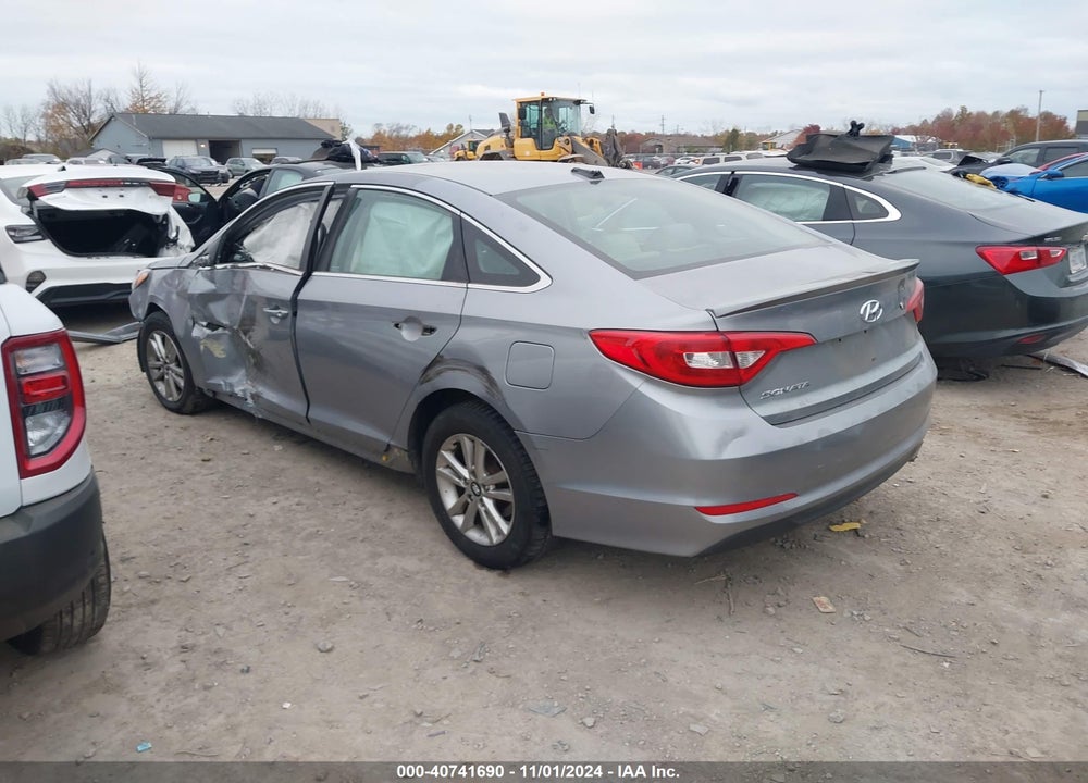 2015 HYUNDAI SONATA SE VIN: 5NPE24AF6FH087456