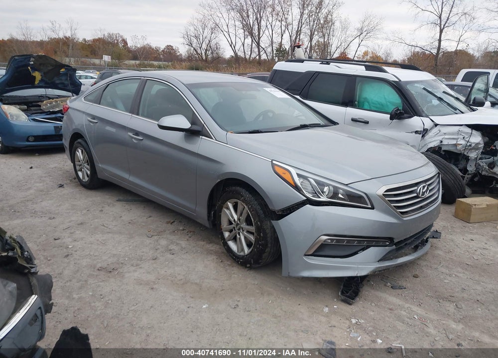 2015 HYUNDAI SONATA SE VIN: 5NPE24AF6FH087456
