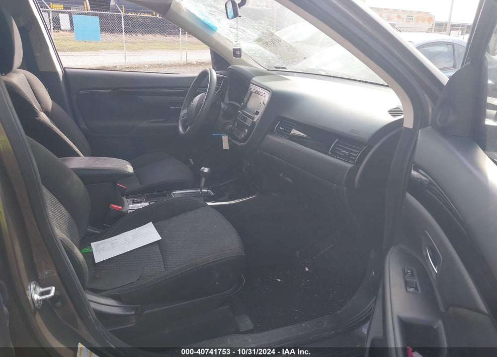 2019 MITSUBISHI OUTLANDER ES VIN: JA4AD2A38KZ022933