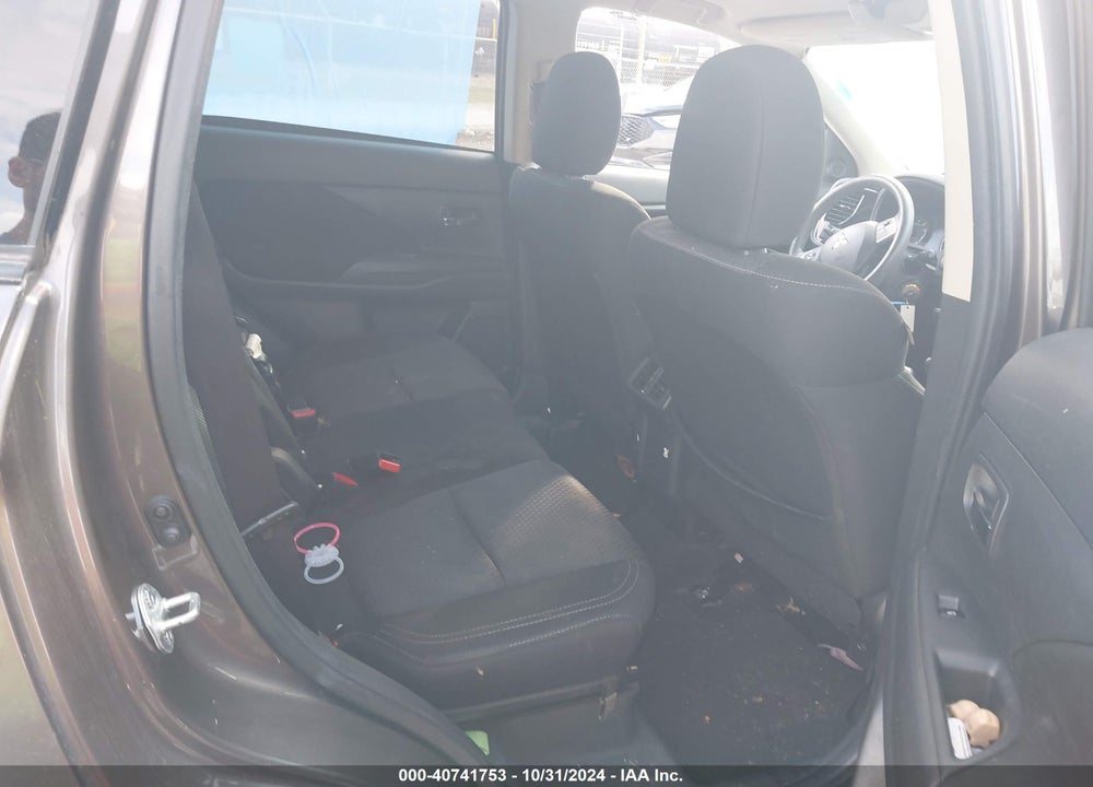 2019 MITSUBISHI OUTLANDER ES VIN: JA4AD2A38KZ022933