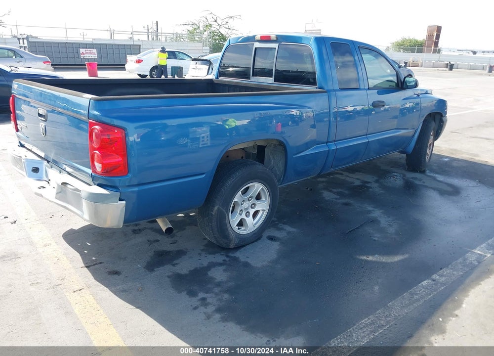 2005 DODGE DAKOTA SLT VIN: 1D7HE42K25S268981