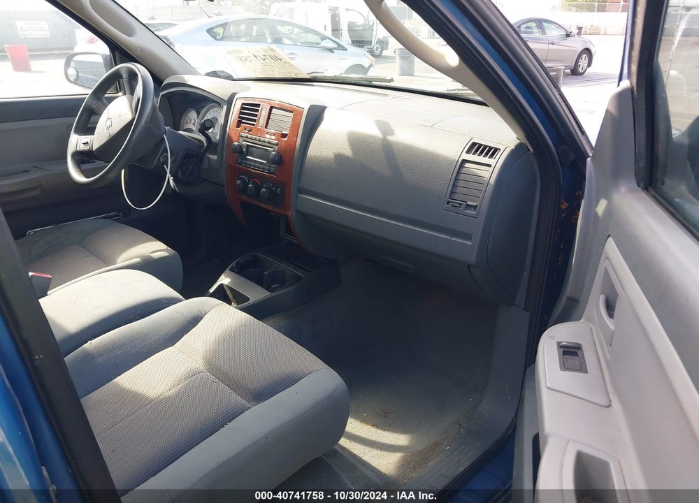2005 DODGE DAKOTA SLT VIN: 1D7HE42K25S268981